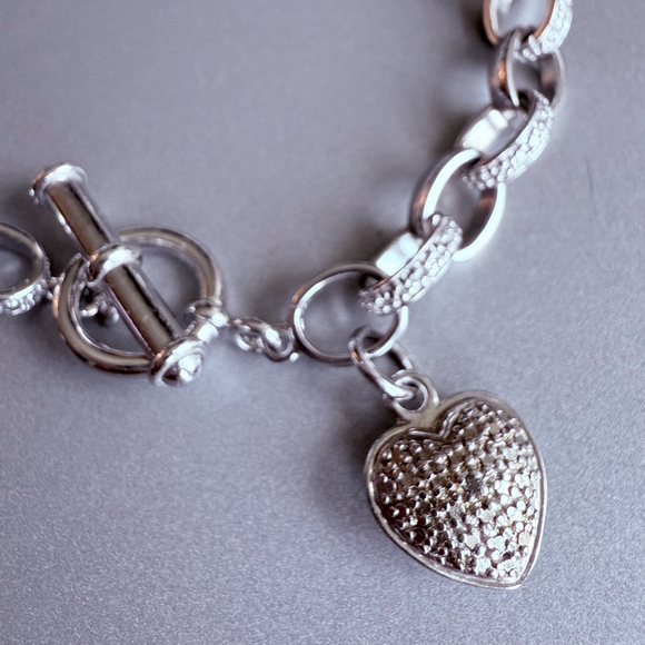 Sterling Silver 925 Eternity Link Diamond Heart Tag Charm Toggle Bracelet - Picture 2 of 8